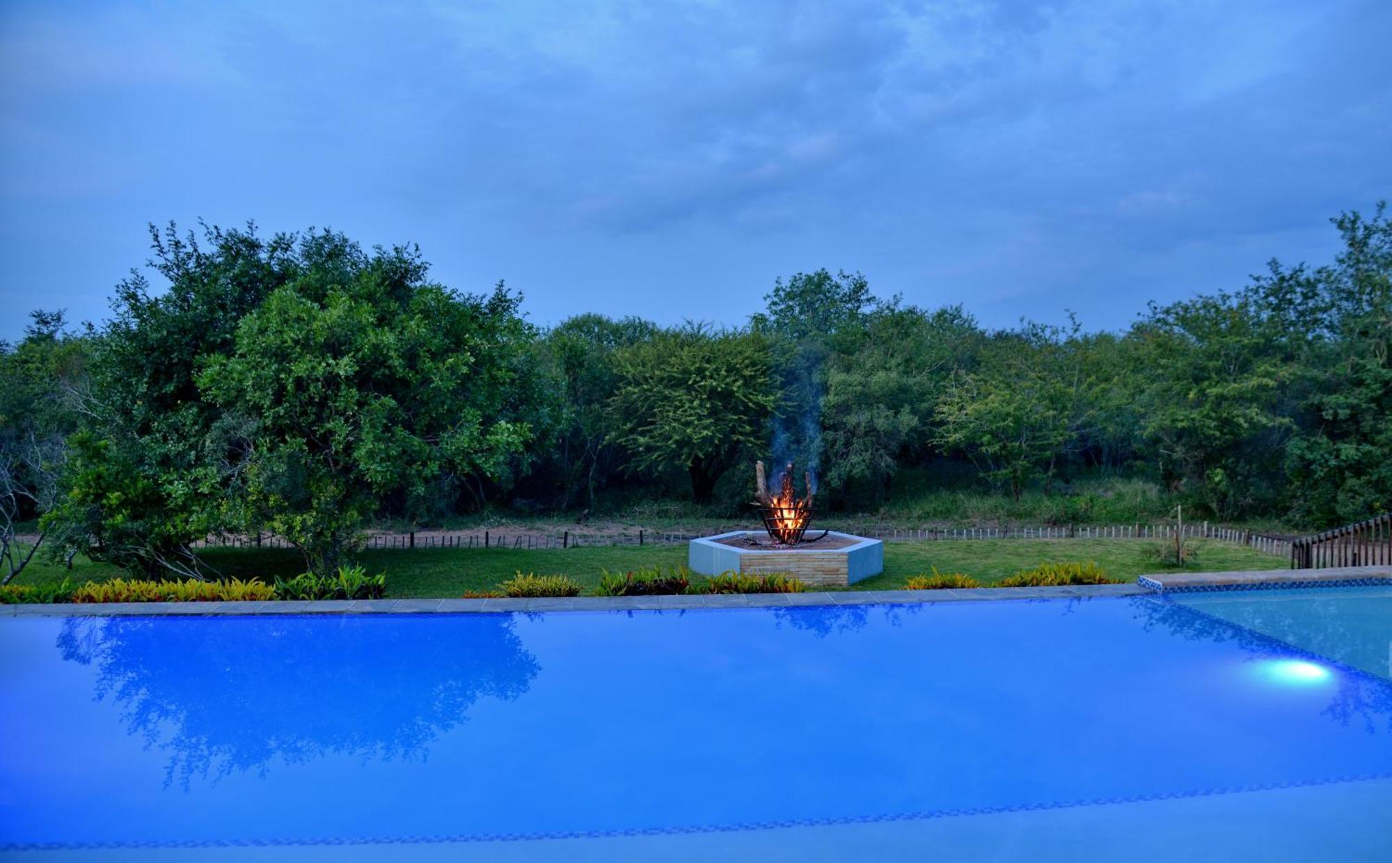 Kruger Safari Lodge Riserva di Caccia Manyeleti Esterno foto